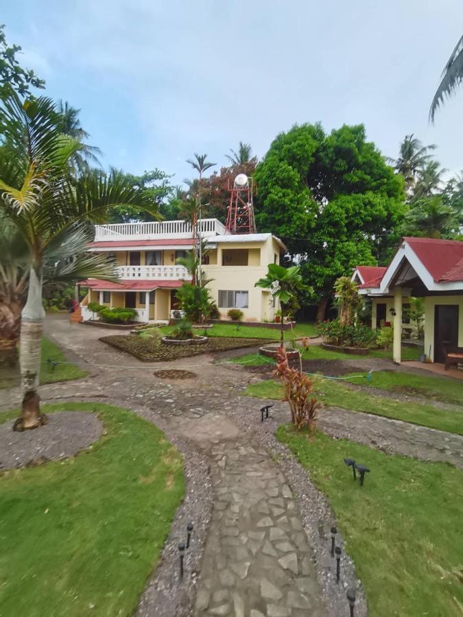 Puesta Del Sol Beach Bungalows And Restobar Mambajao Eksteriør bilde