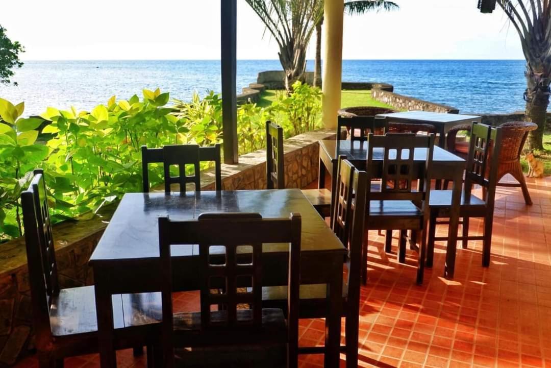 Puesta Del Sol Beach Bungalows And Restobar Mambajao Eksteriør bilde